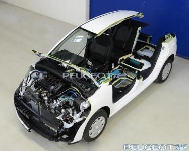 [Peugeot-Club.net] - 201301231150_no_copyright_psahybrid1.jpg