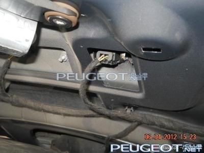 peugeot-club.net - плафон из под обшив.jpg