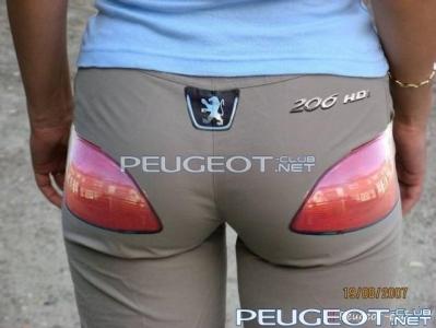 peugeot-club.net - junk-in-trunk.jpg