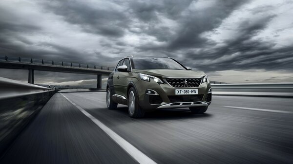 2016_peugeot_3008_gt-2560x1440.jpg