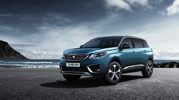 2017_peugeot_5008-2560x1440.jpg