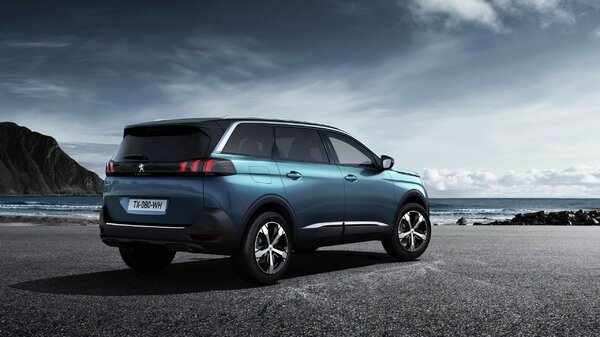2017_peugeot_5008_2-2560x1440.jpg