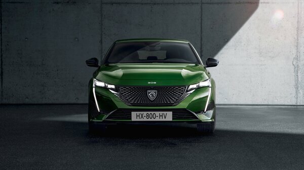 peugeot_308_hybrid_2021_5k_4-5120x2880.jpg