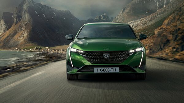 peugeot_308_hybrid_2021_8-5120x2880.jpg